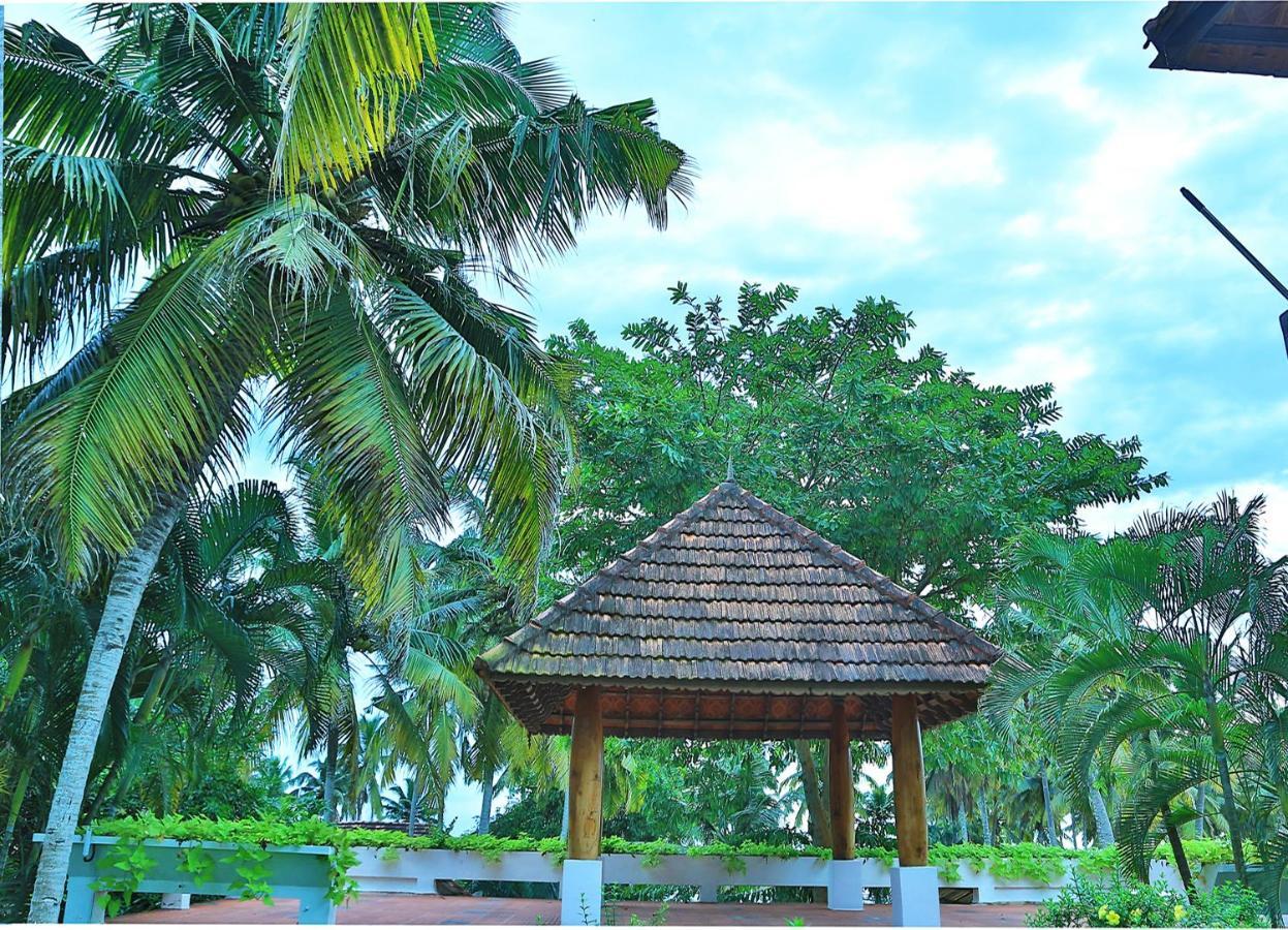 Estuary Sarovar Premiere Poovar Island Eksteriør billede