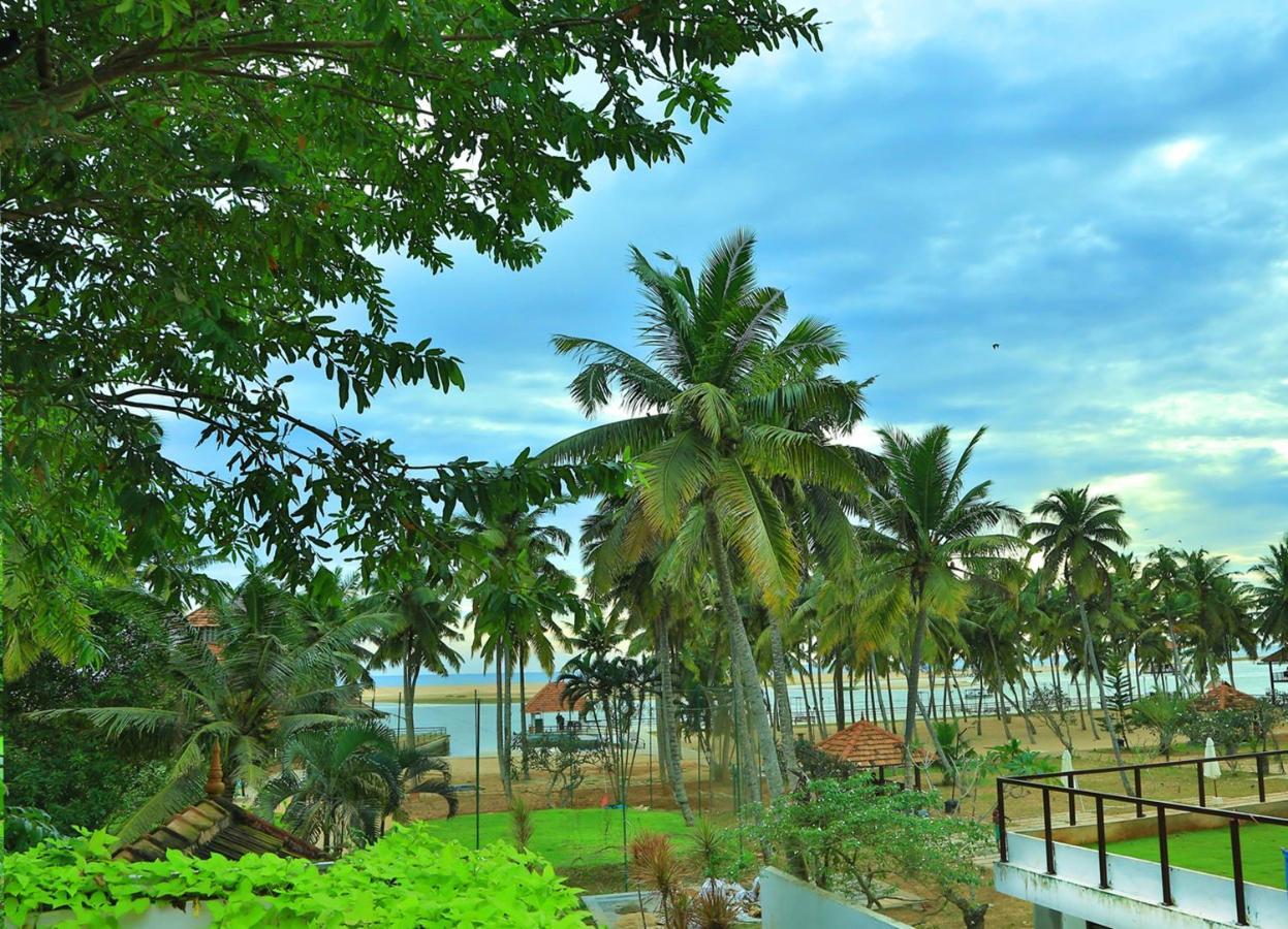 Estuary Sarovar Premiere Poovar Island Eksteriør billede
