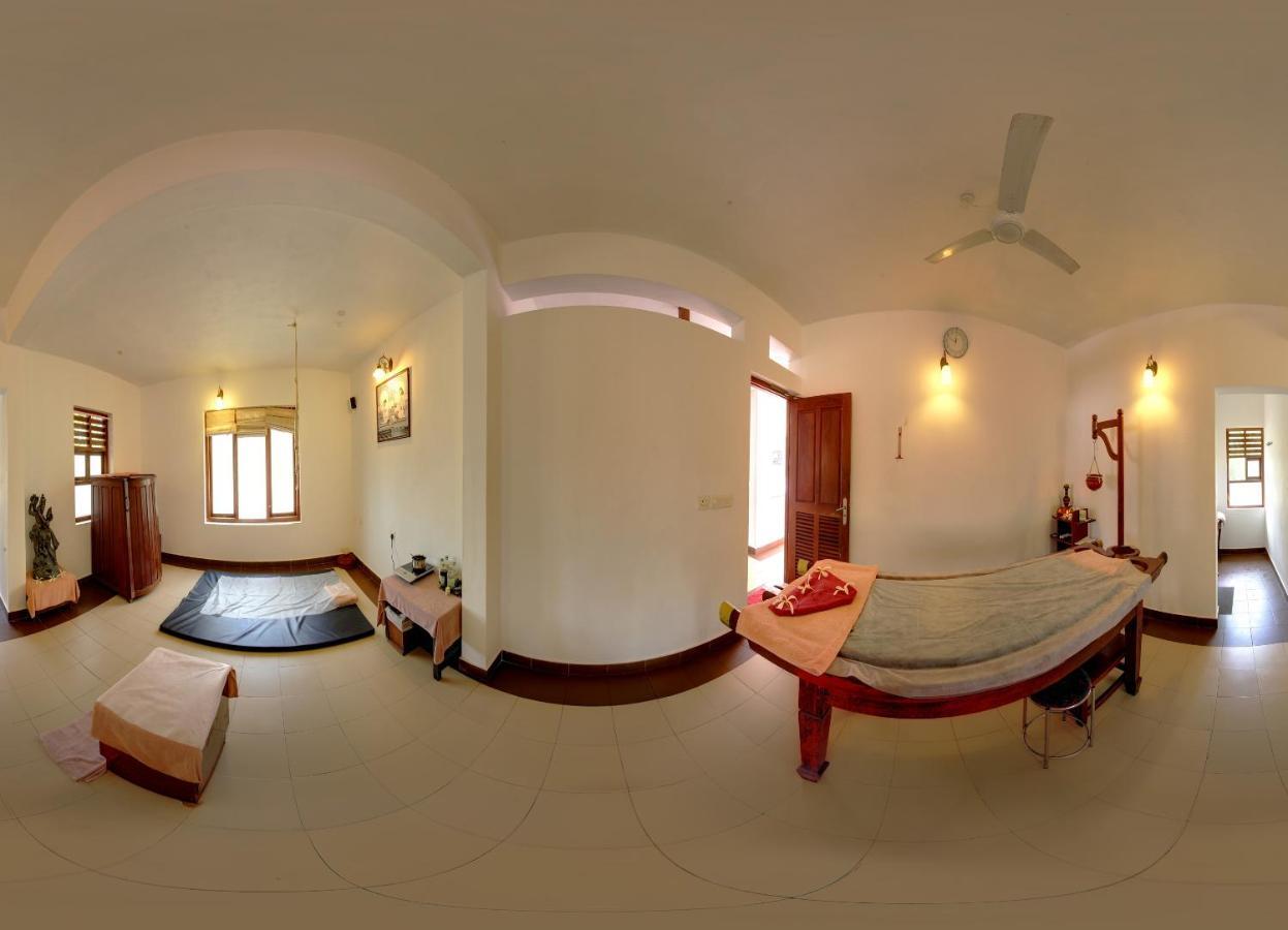 Estuary Sarovar Premiere Poovar Island Eksteriør billede