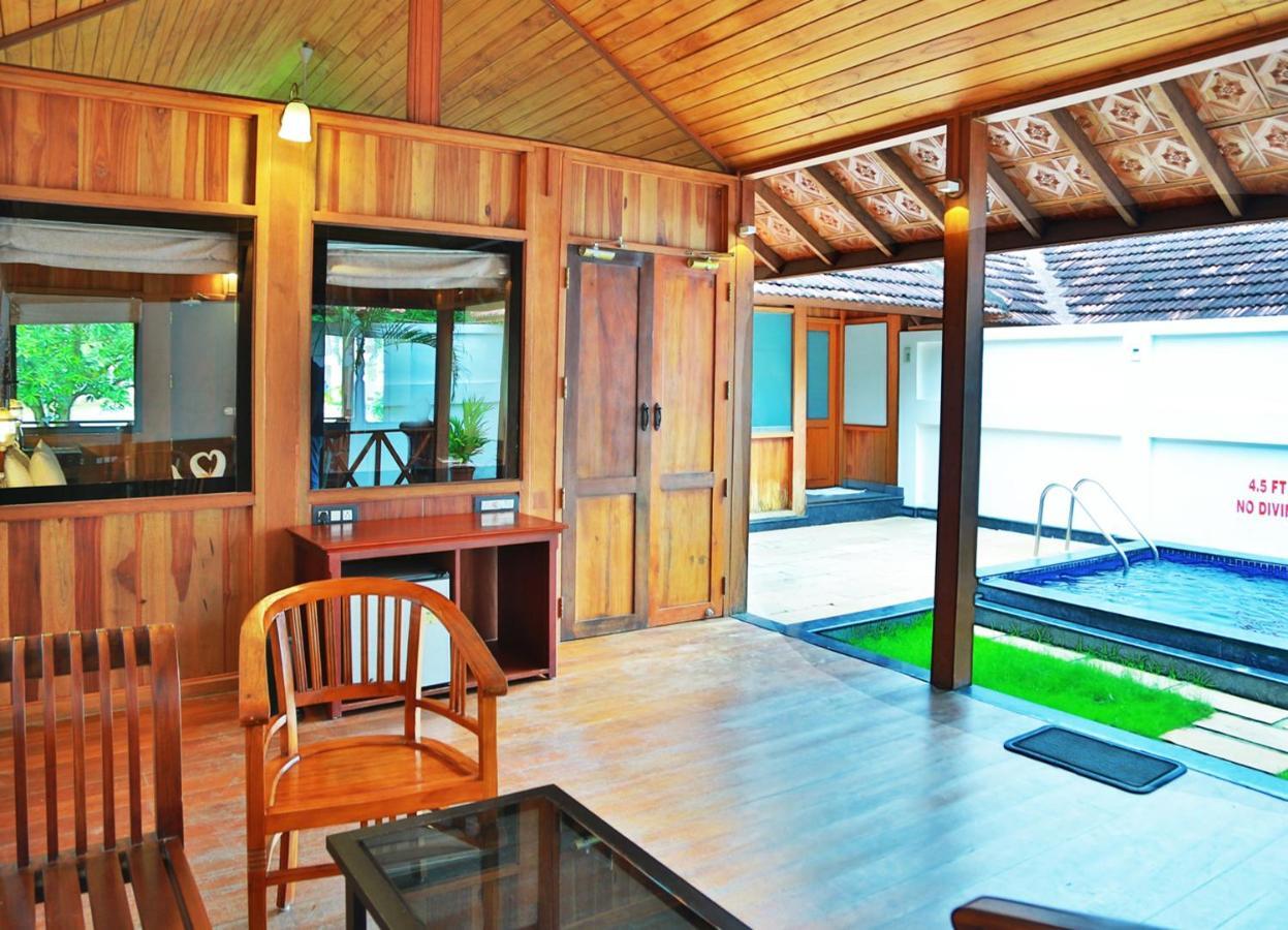 Estuary Sarovar Premiere Poovar Island Eksteriør billede