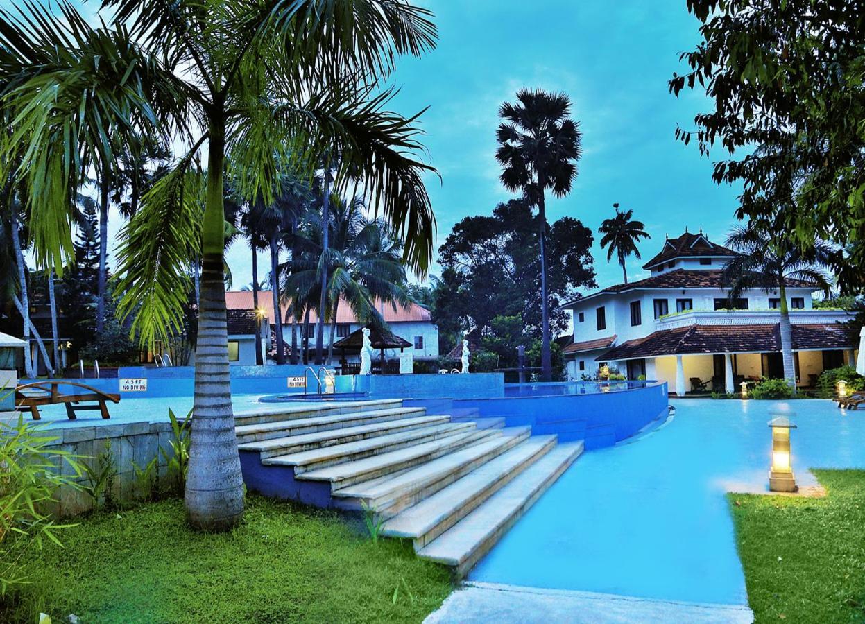 Estuary Sarovar Premiere Poovar Island Eksteriør billede