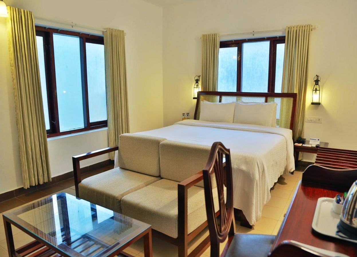 Estuary Sarovar Premiere Poovar Island Eksteriør billede